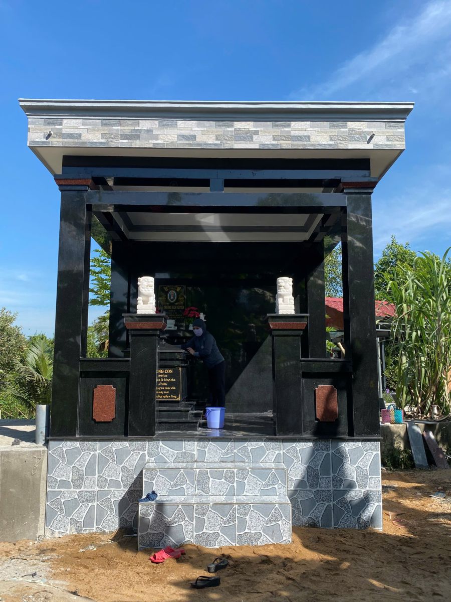 Ốp Đá Hoa Cương Nhà Mồ